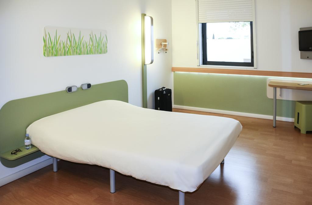 Ibis Budget Saint-Etienne Stade الغرفة الصورة